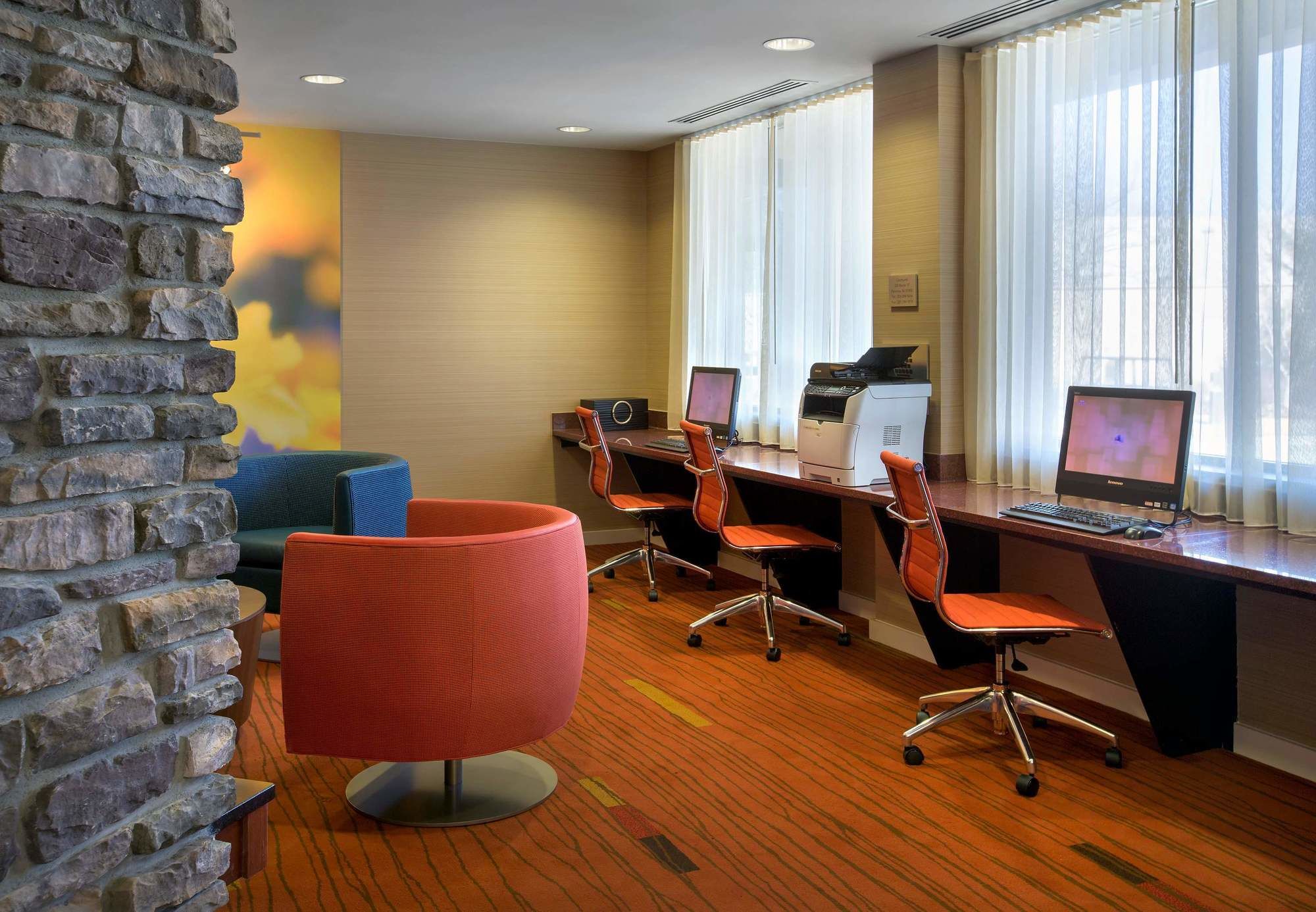 Фото Courtyard by Marriott Paramus