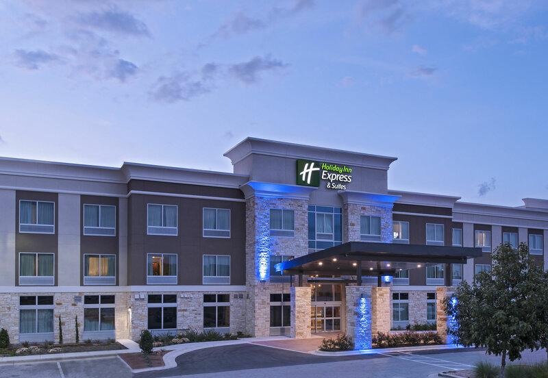 Гостиница Holiday Inn Express & Suites Austin Nw - Four Points, an Ihg Hotel