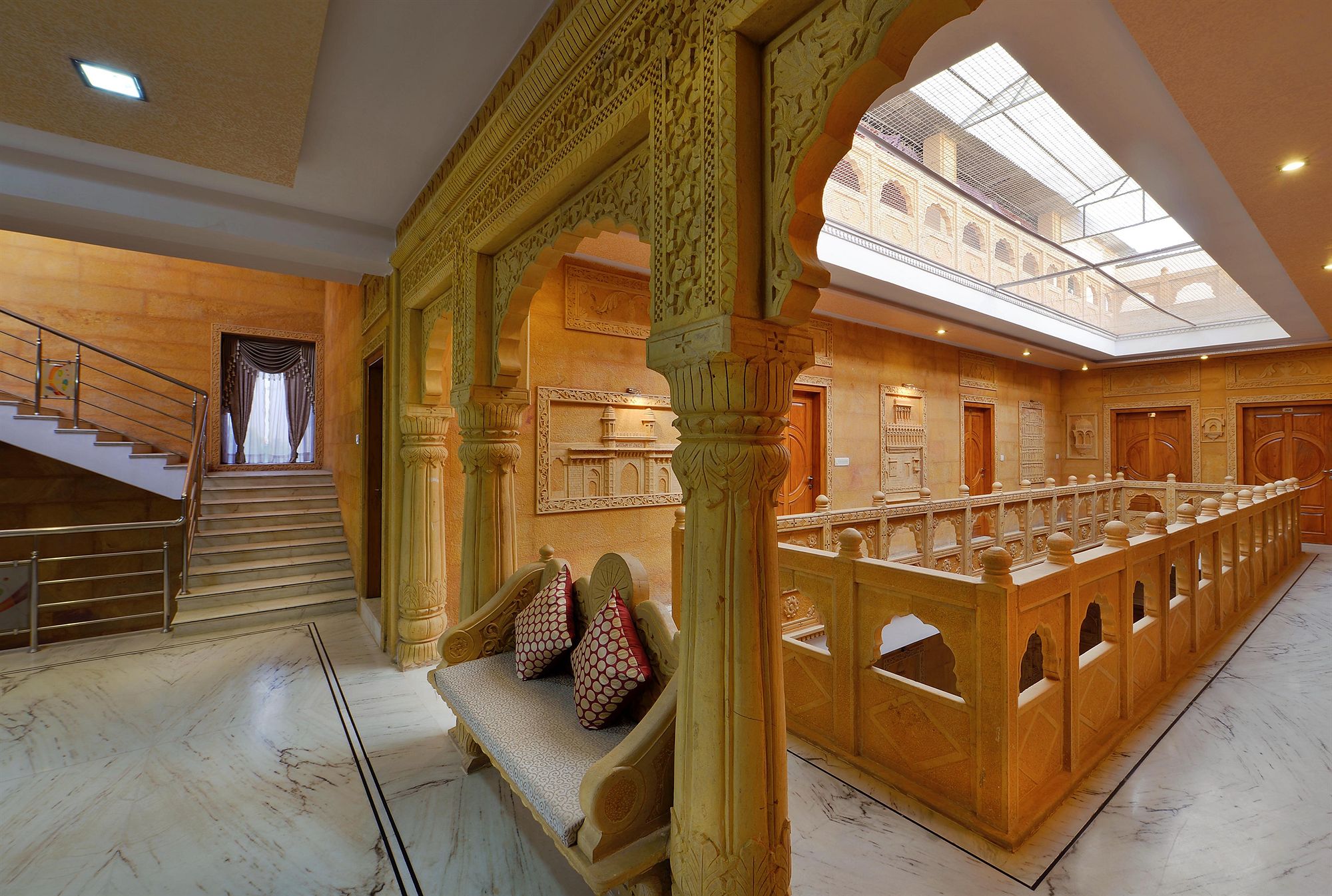 Фото Hotel Sky Plaza