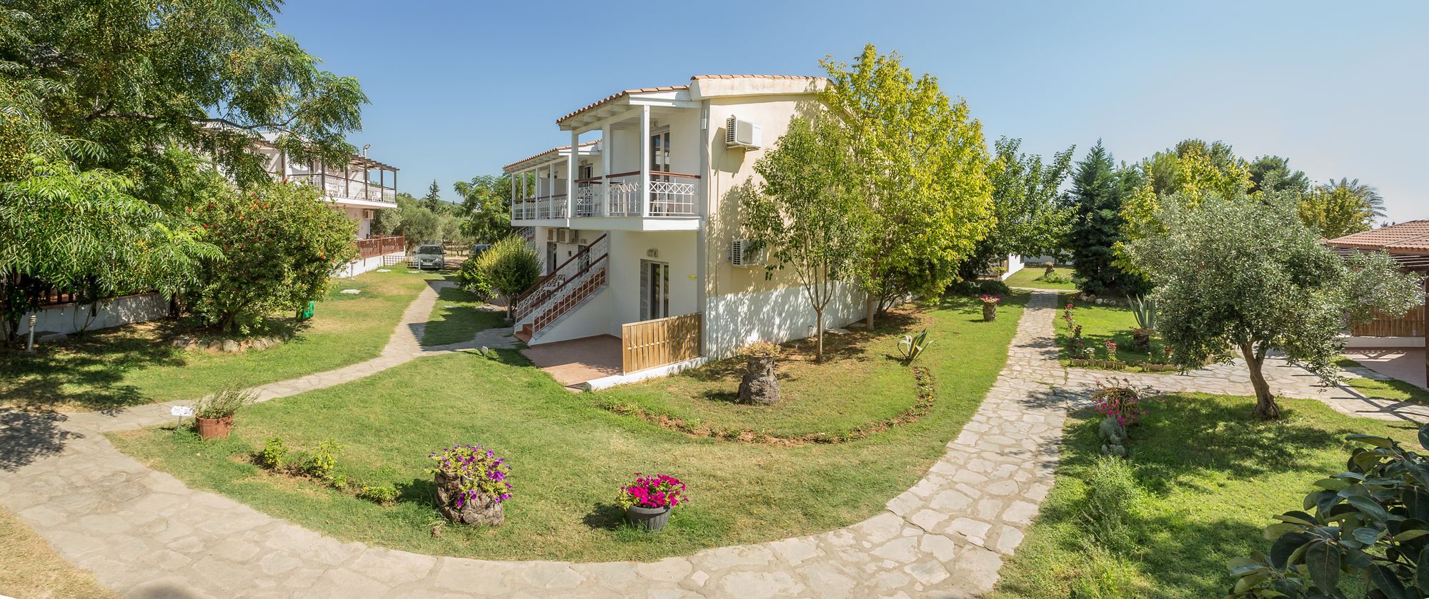 Фото Coral Blue Beach Hotel