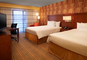 Гостиница Courtyard by Marriott Des Moines West Clive