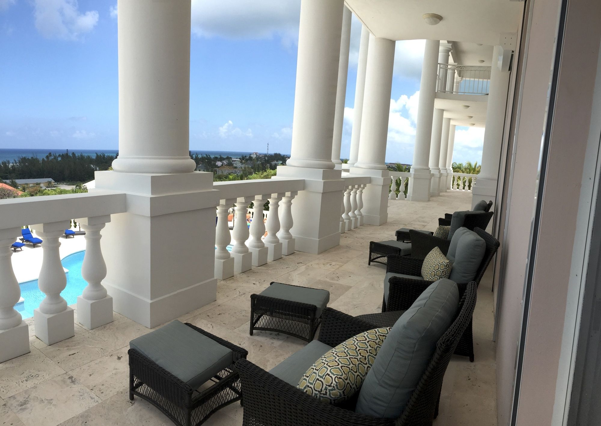 Фото Ocean West Boutique Hotel