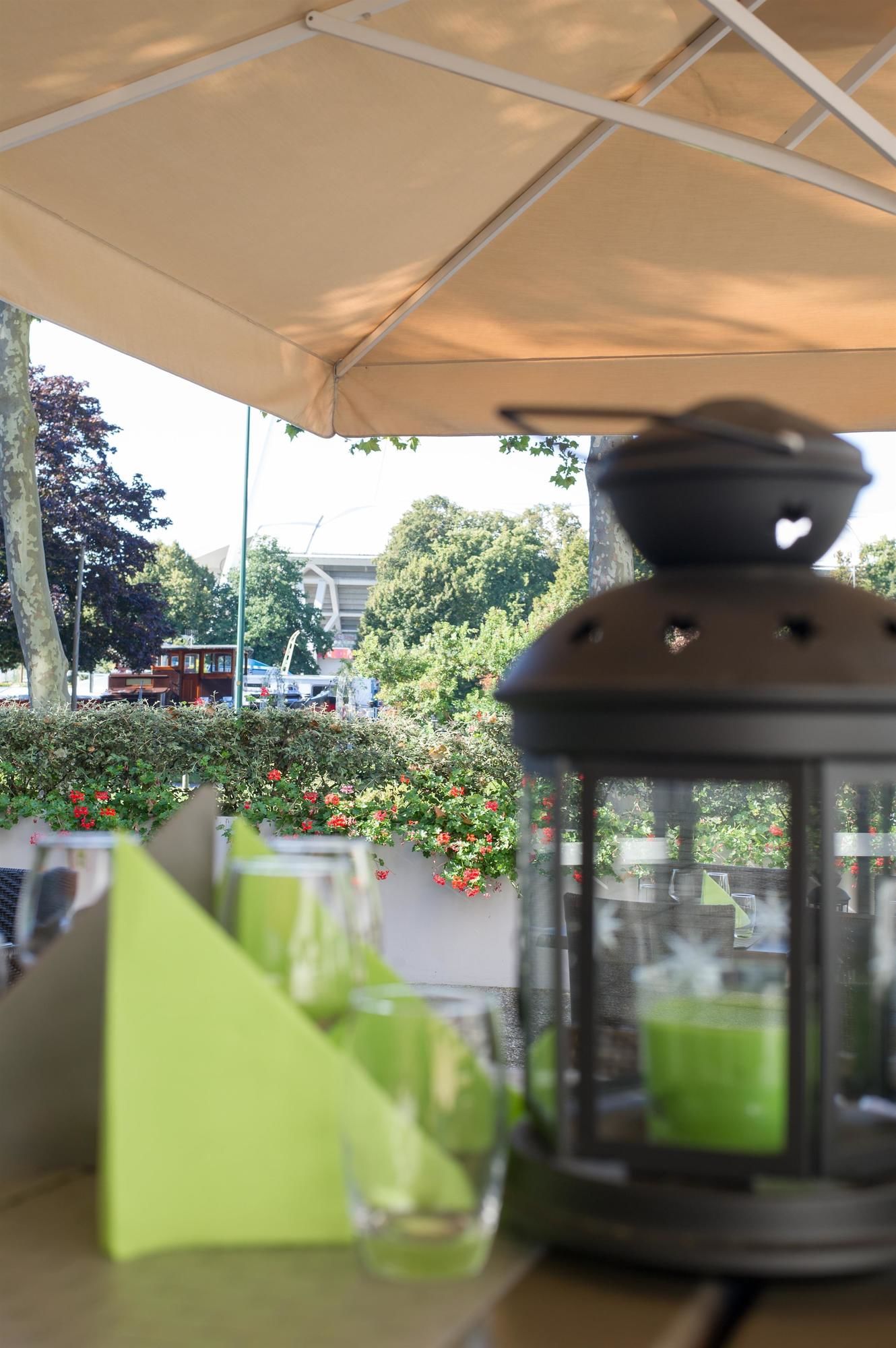 Фото Campanile Reims Centre Cathedrale