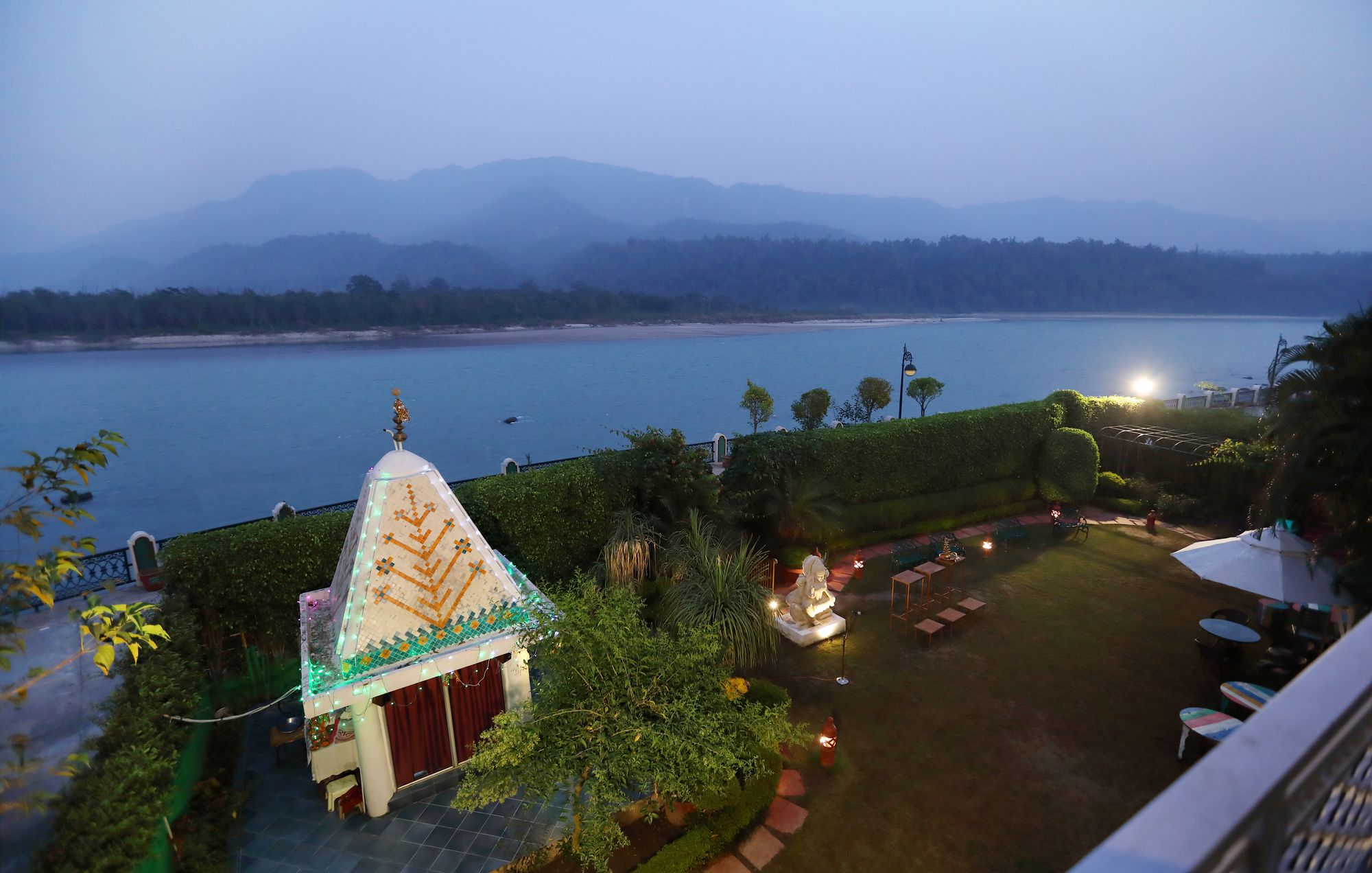 Фото Ganga Kinare- A Riverside Boutique Resort, Rishikesh