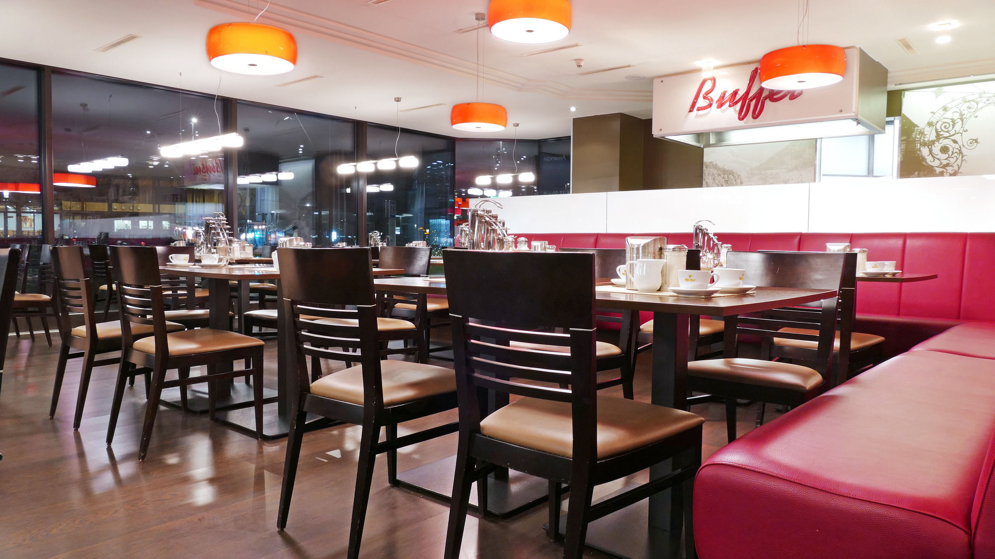 Фото Best Western Premier Central Leonhard