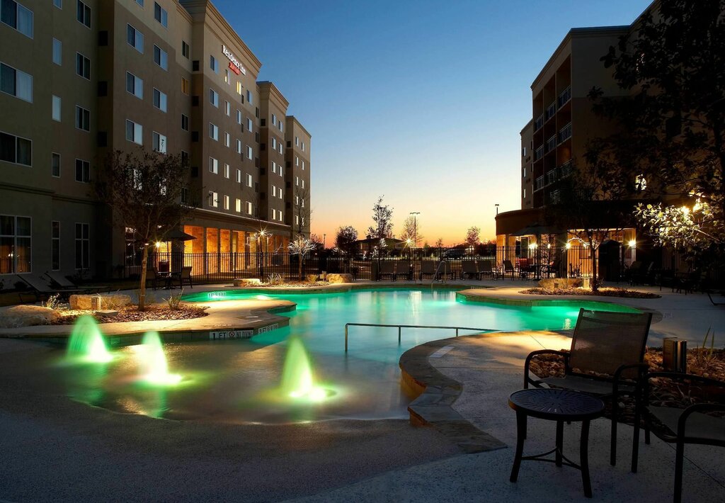 Hotel Courtyard by Marriott San Antonio Six Flags at The Rim, San Antonio, photo