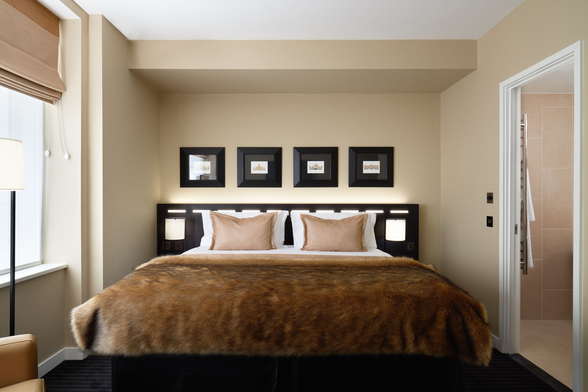 Фото The Resident Victoria