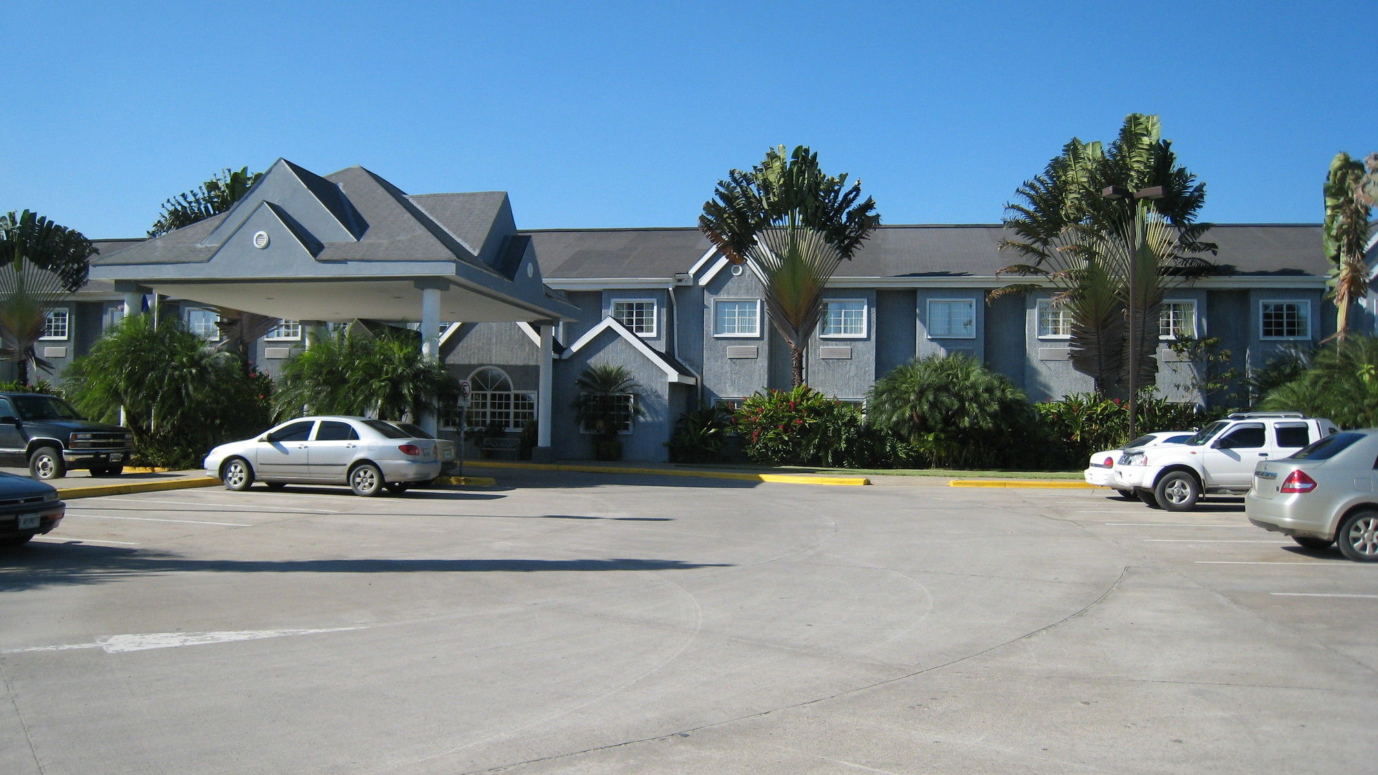 Фото отеля 2