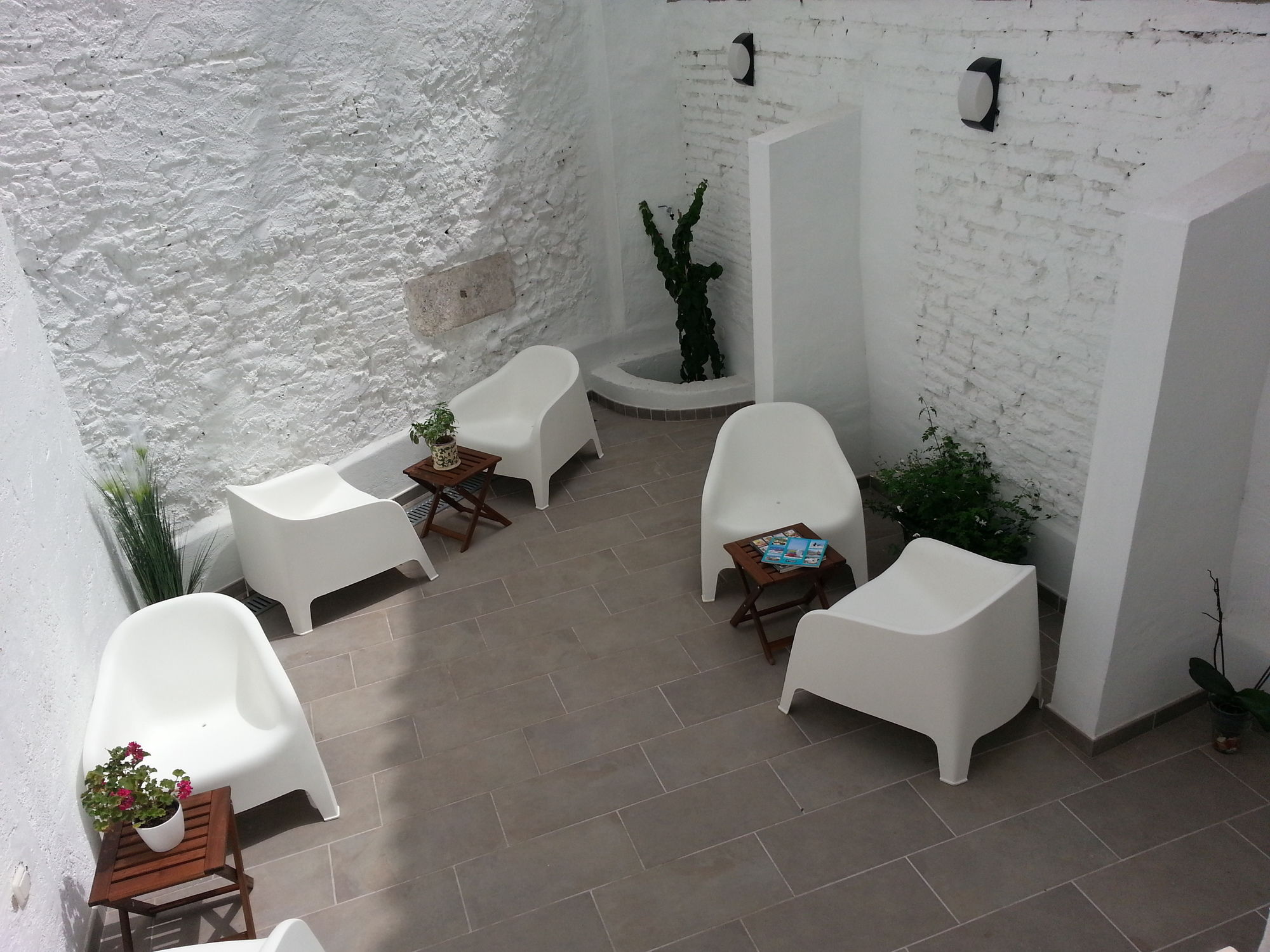 Фото La Siesta Málaga Guesthouse