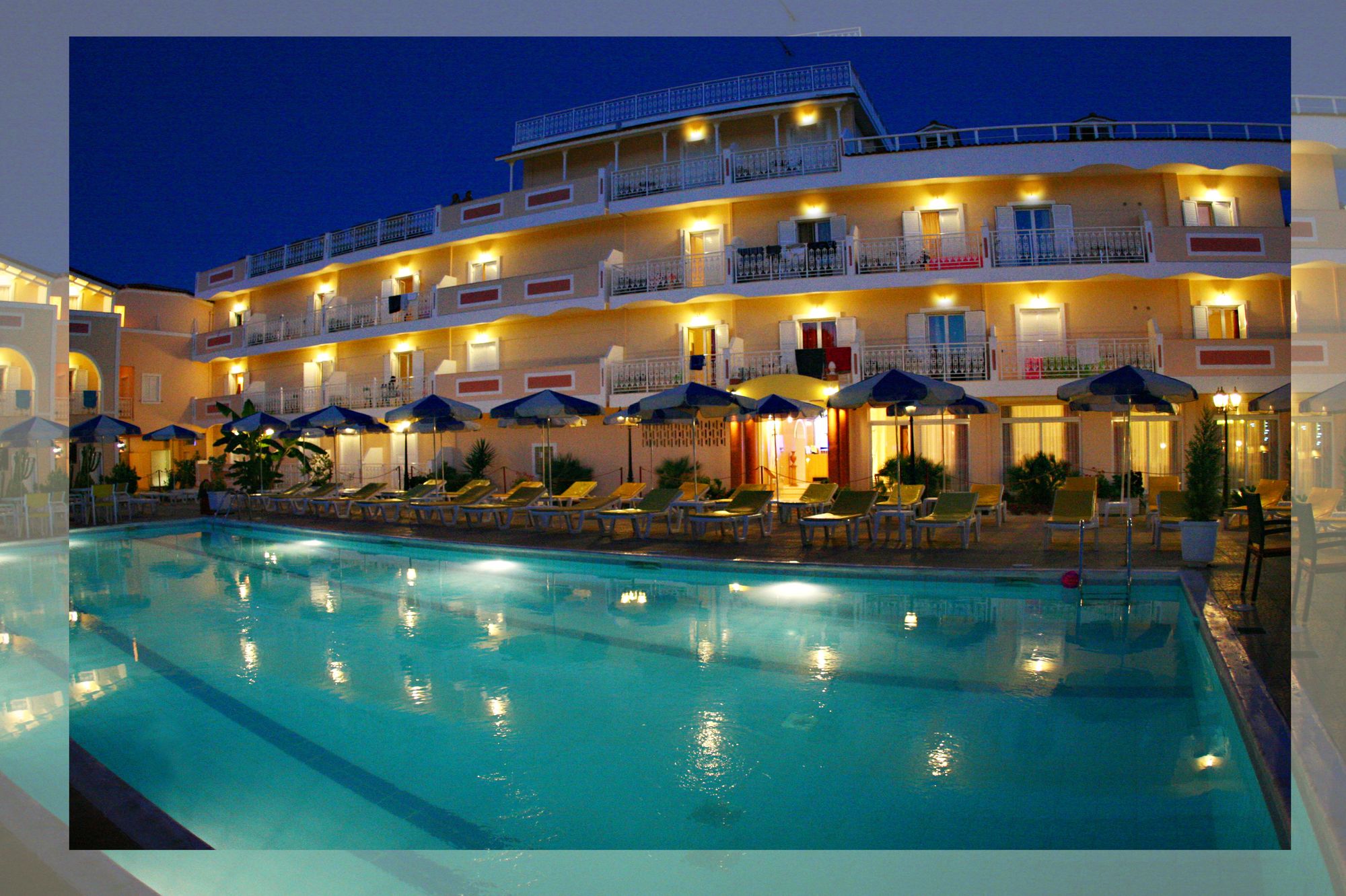 Фото Ionis Art Hotel