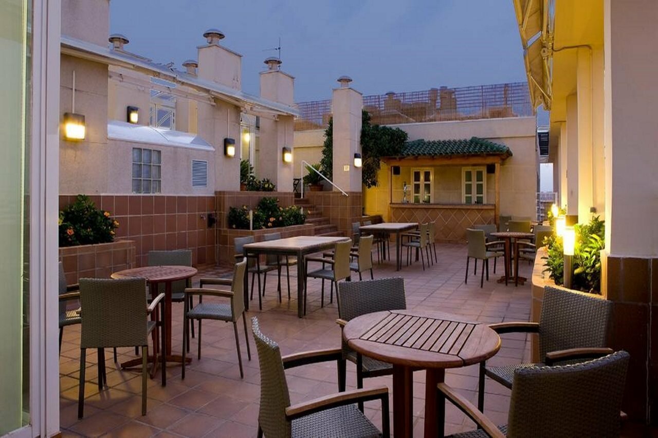 Фото Nh Valencia Center