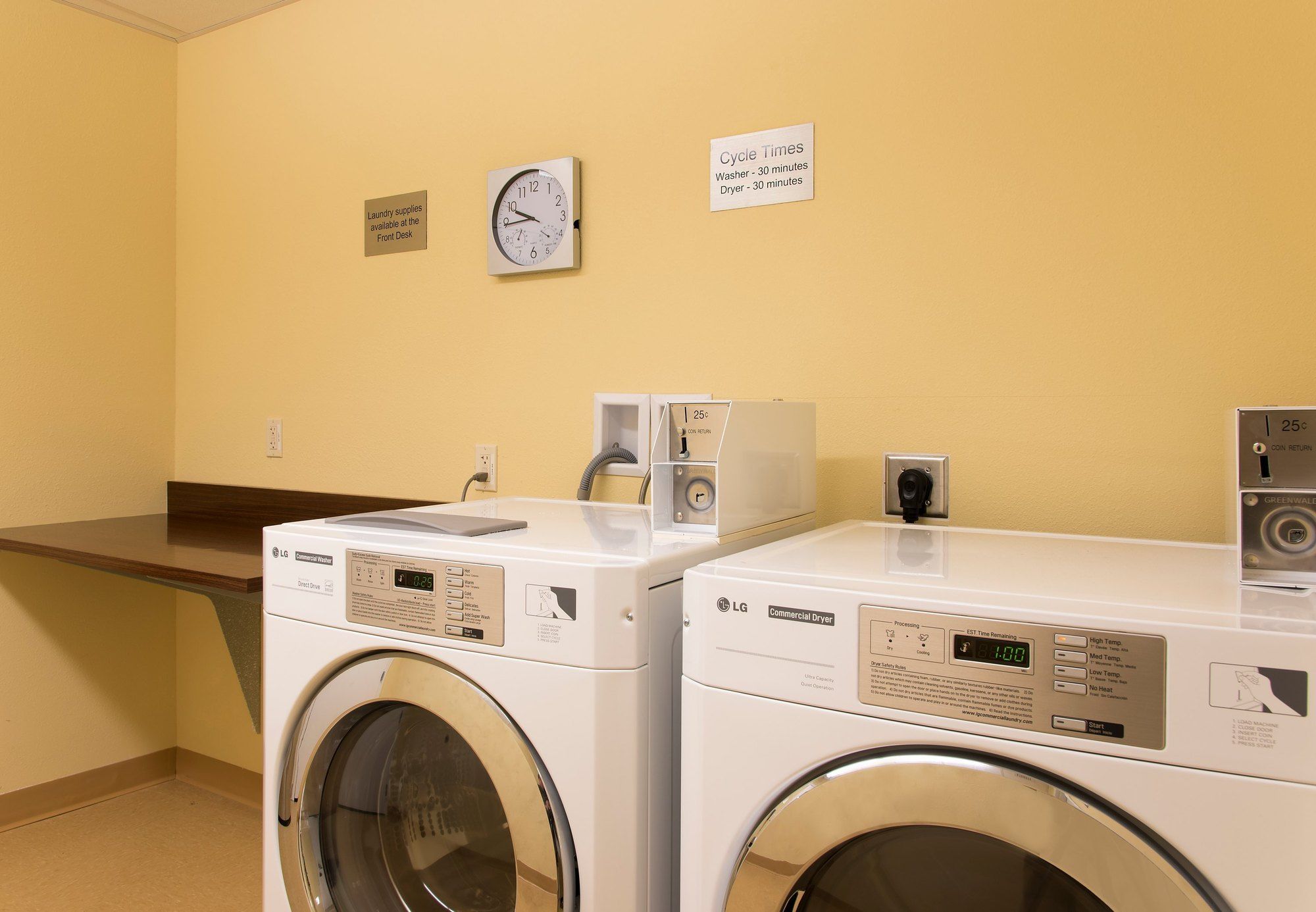 Фото Fairfield Inn & Suites Tampa Westshore Airport