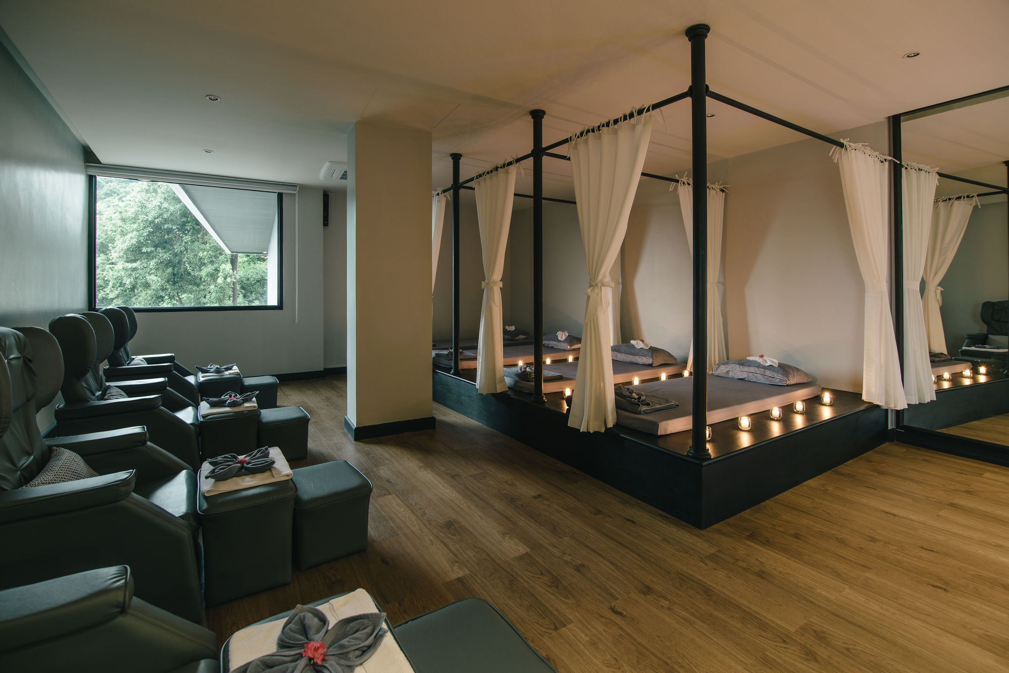 Фото Hotel IKON Phuket