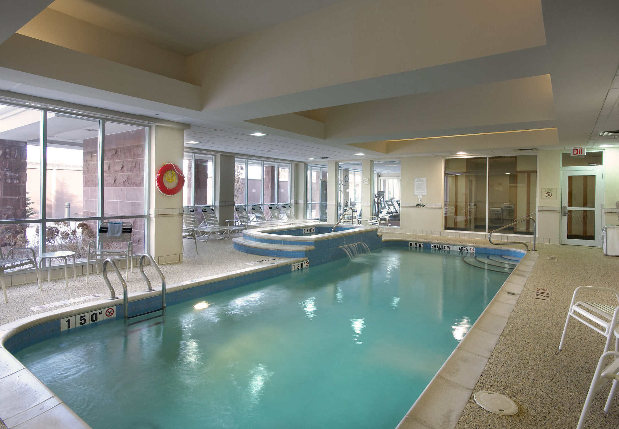 Фото Courtyard by Marriott Toronto Vaughan