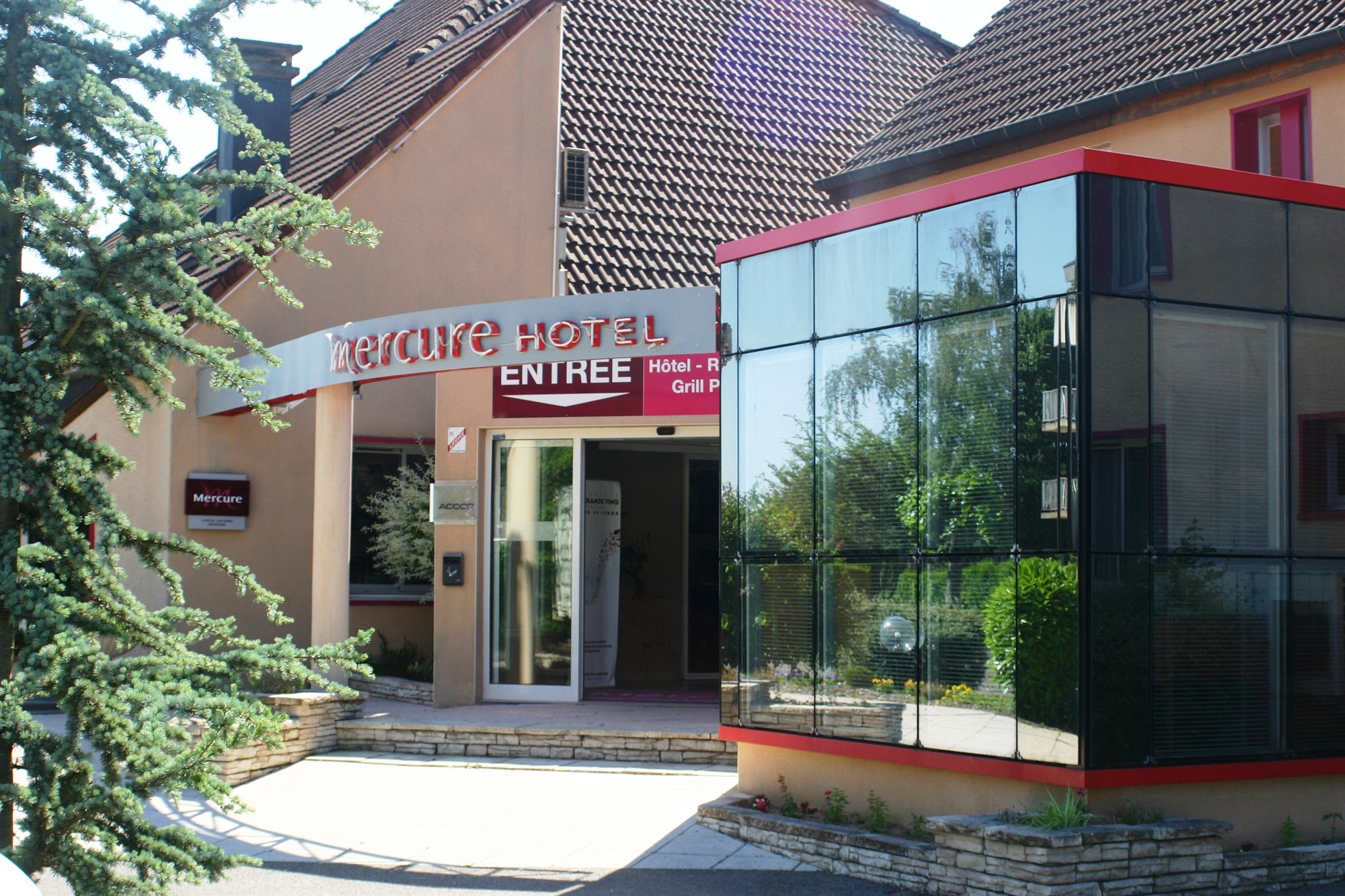 Фото Mercure Luxeuil-les-Bains Hexagone