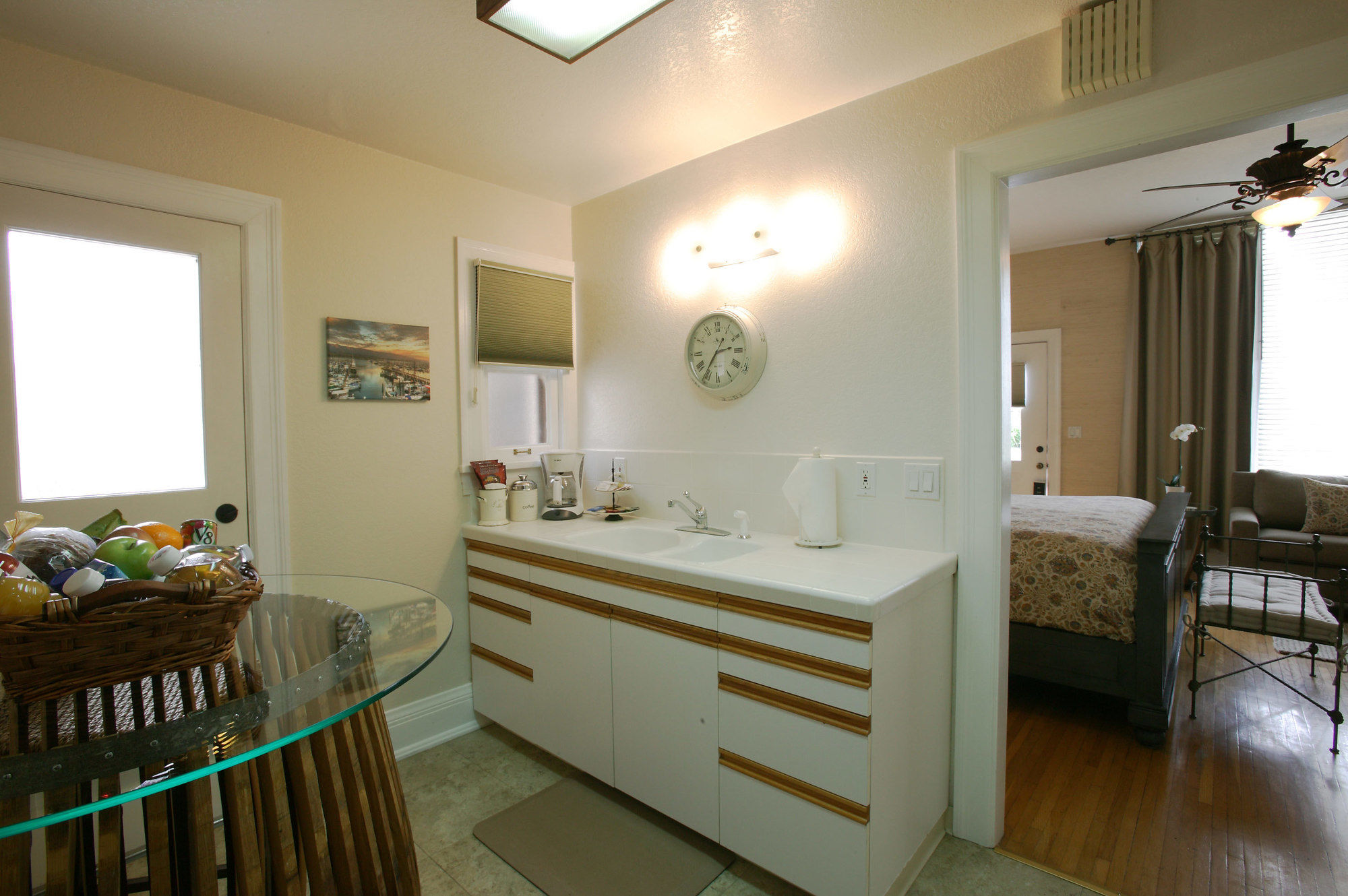 Фото Harbor House Inn