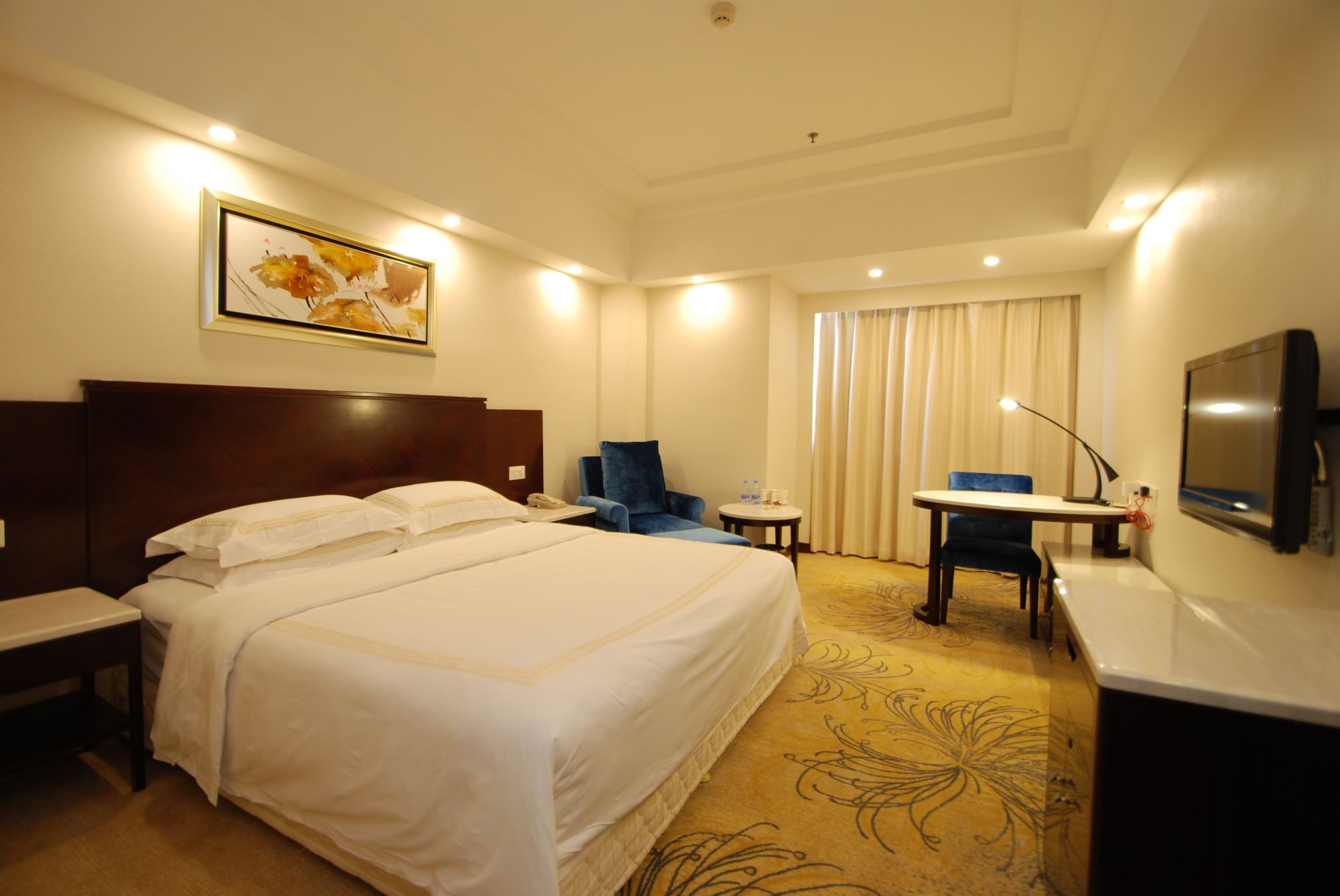 Фото Overseas Chinese Friendship Hotel