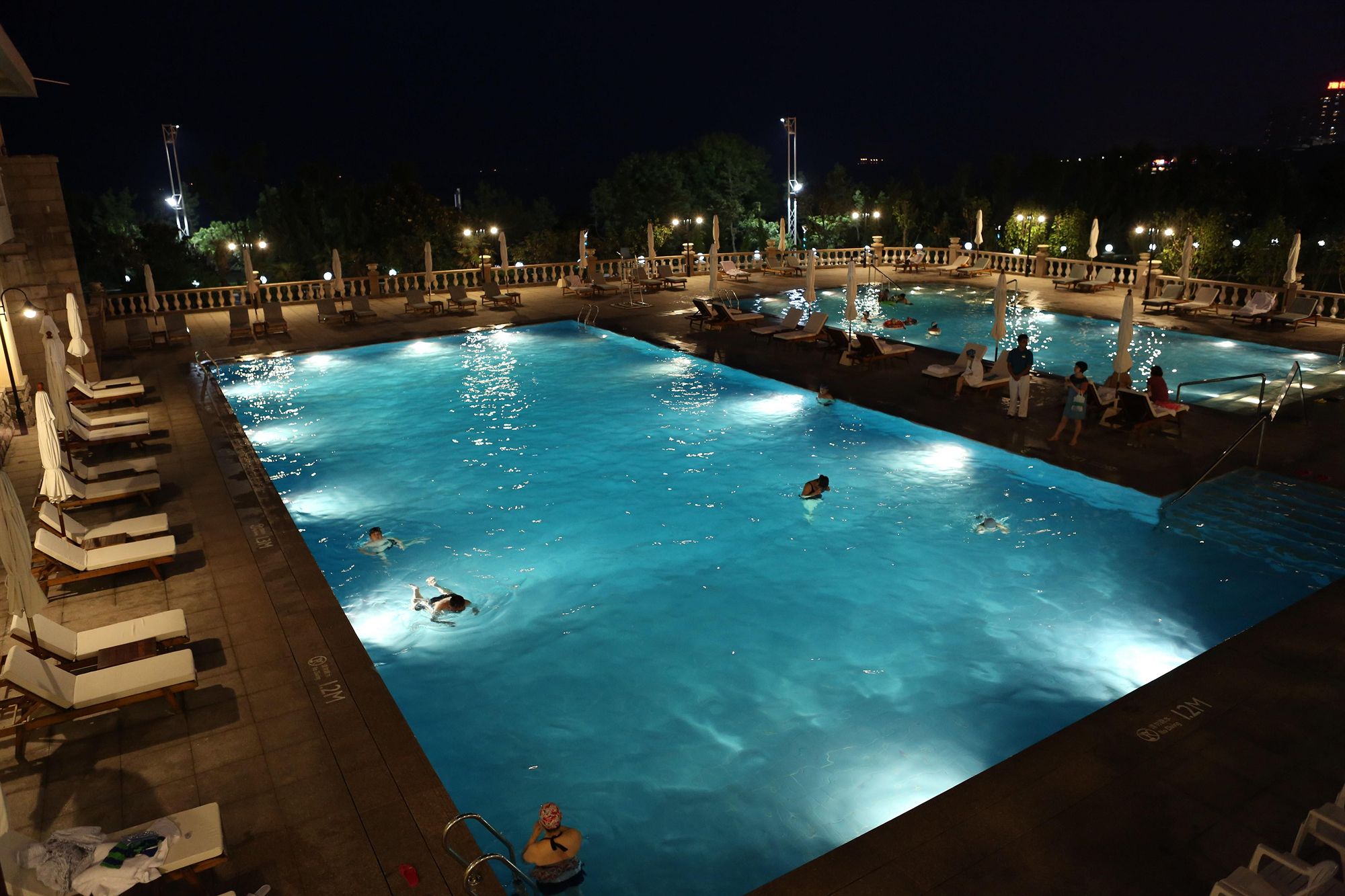 Фото Qingdao Seaview Garden Hotel