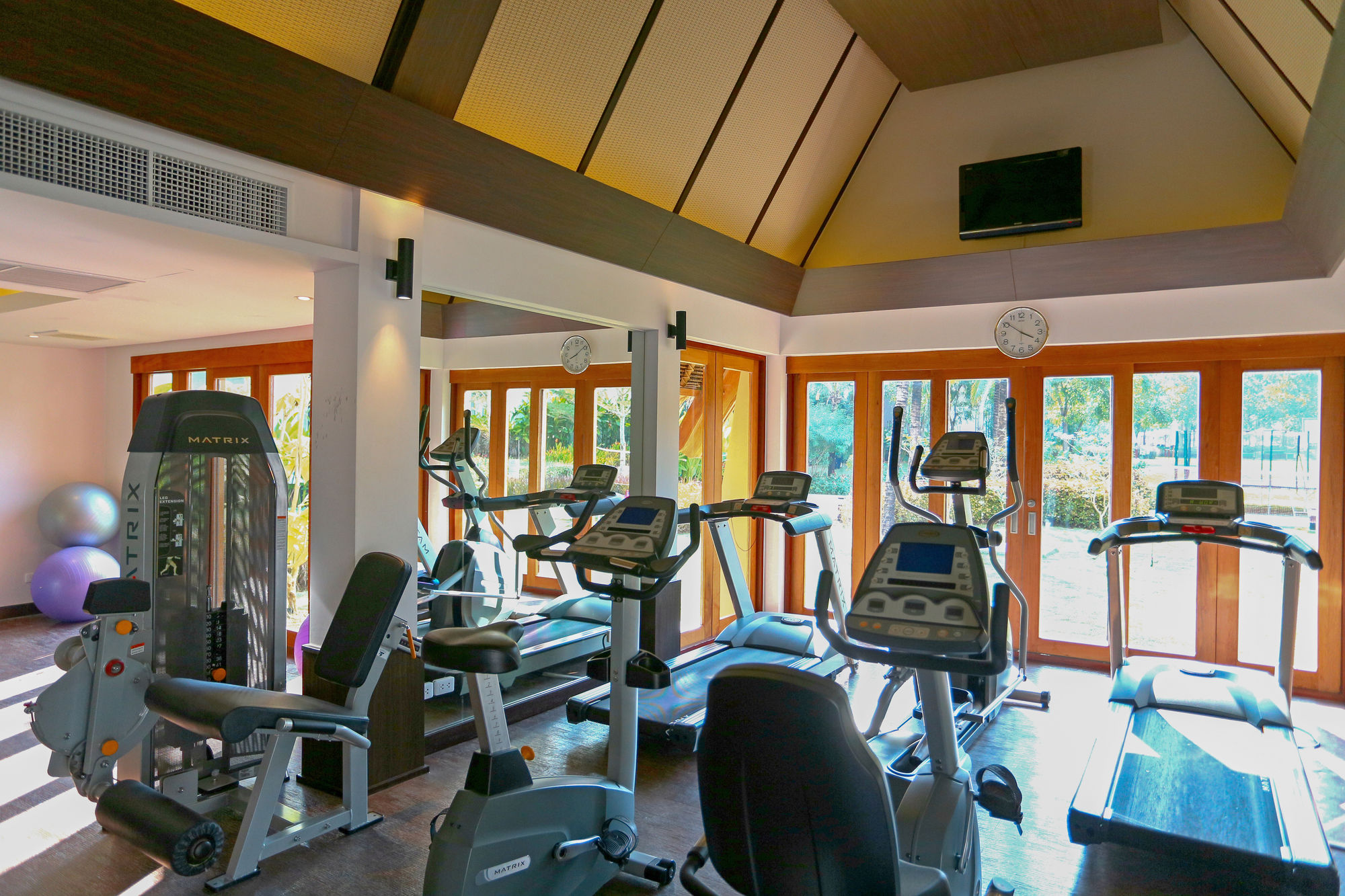 Фото Holiday Inn Resort Phuket Mai Khao Beach