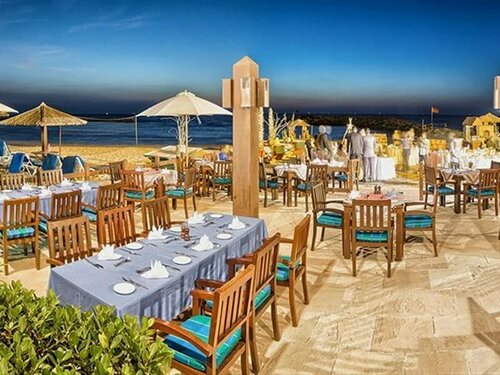 Гостиница Coral Beach Resort Sharjah в Эмирате Шарджа