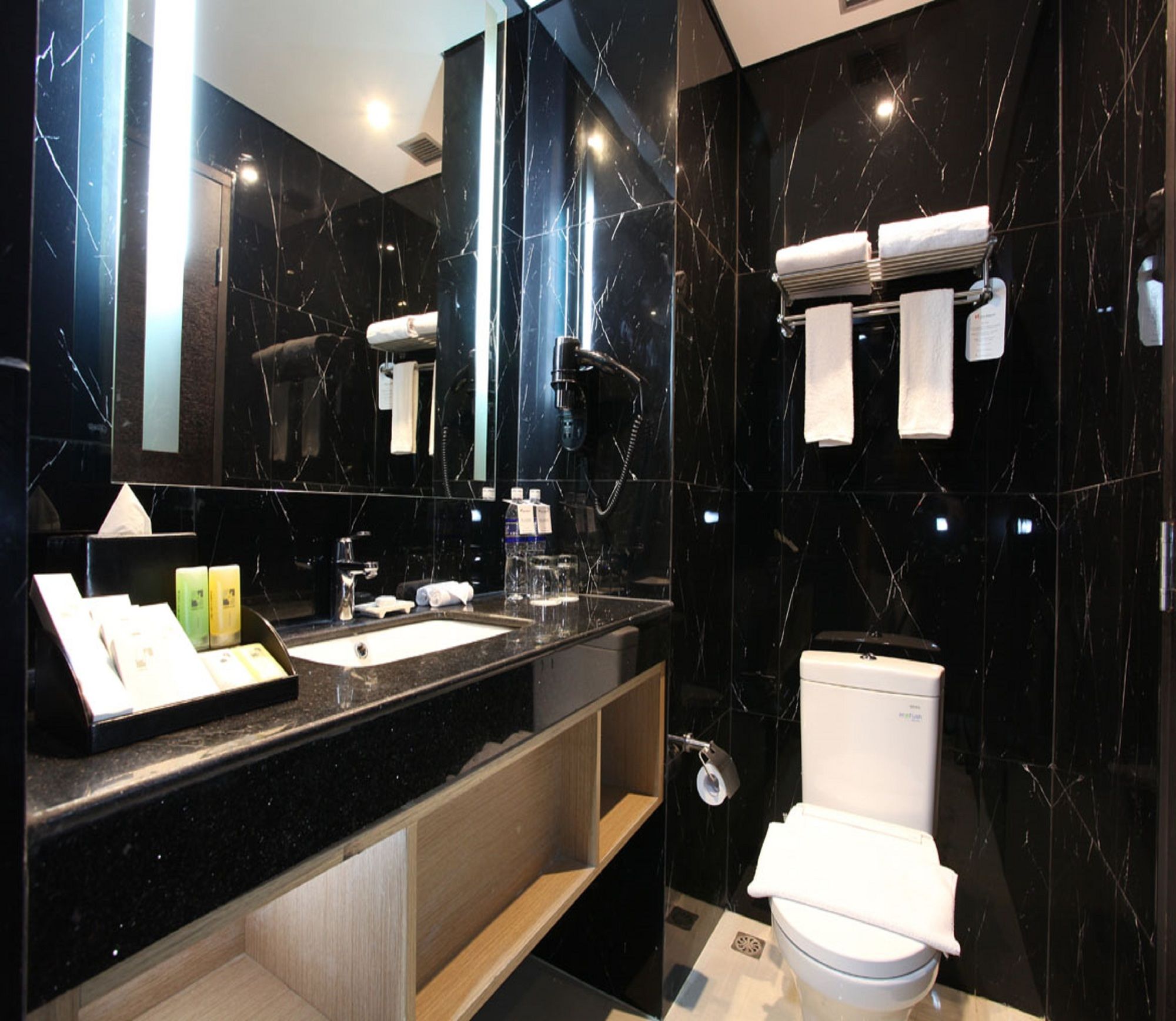 Фото Swiss-Belhotel Airport Jakarta