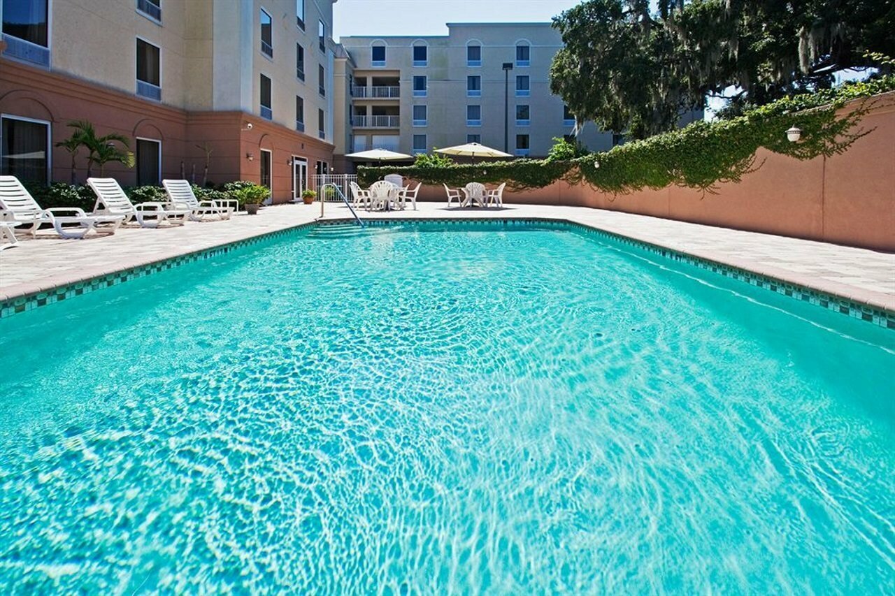 Фото Holiday Inn Express Hotel & Suites Clearwater/Us 19 N, an Ihg Hotel