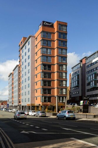 Гостиница Roomzzz Leeds City West в Лидсе