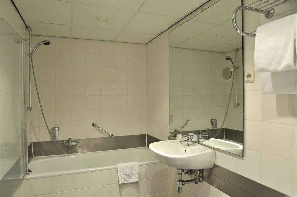 Фото Tulip Inn Heerlen City Centre