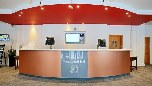 Гостиница Weetwood Hall Conference Centre & Hotel в Лидсе