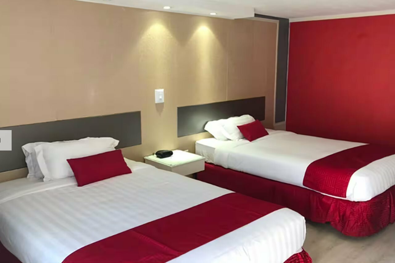 Фото Travelodge by Wyndham Orlando Heart of International Drive