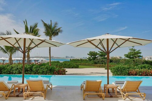 Гостиница Nh Collection Dubai The Palm в Джумейре