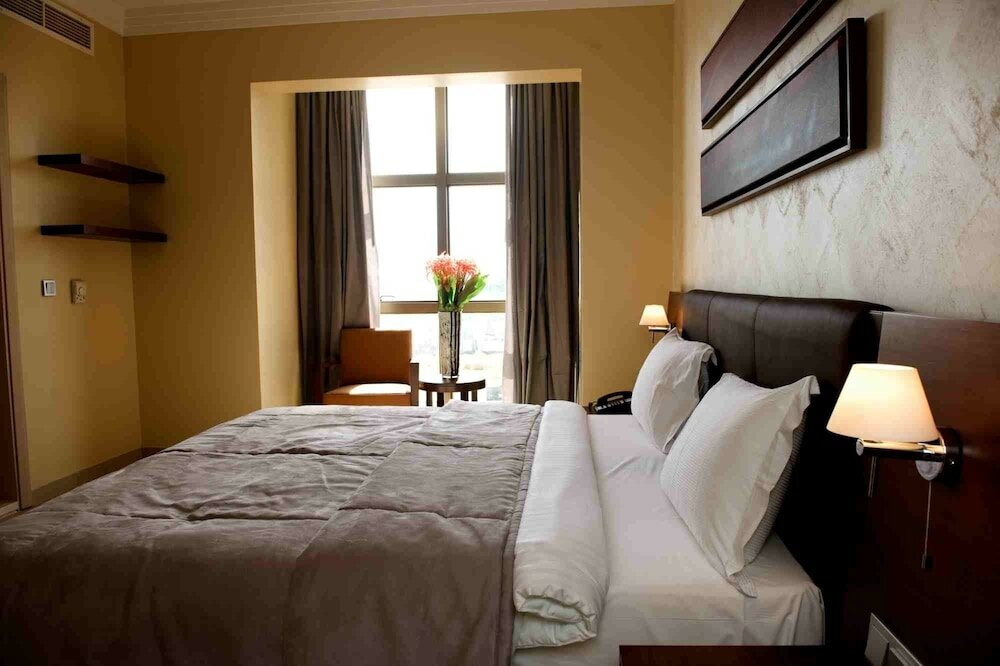 Фото The Avenue Suites