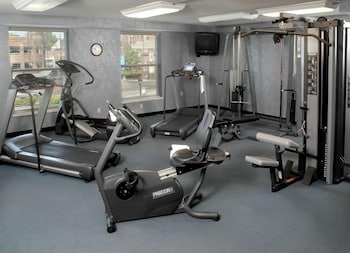 Фото Salem Waterfront Hotel & Suites