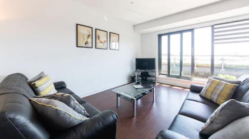 Фото The Spires Serviced Apartments Glasgow