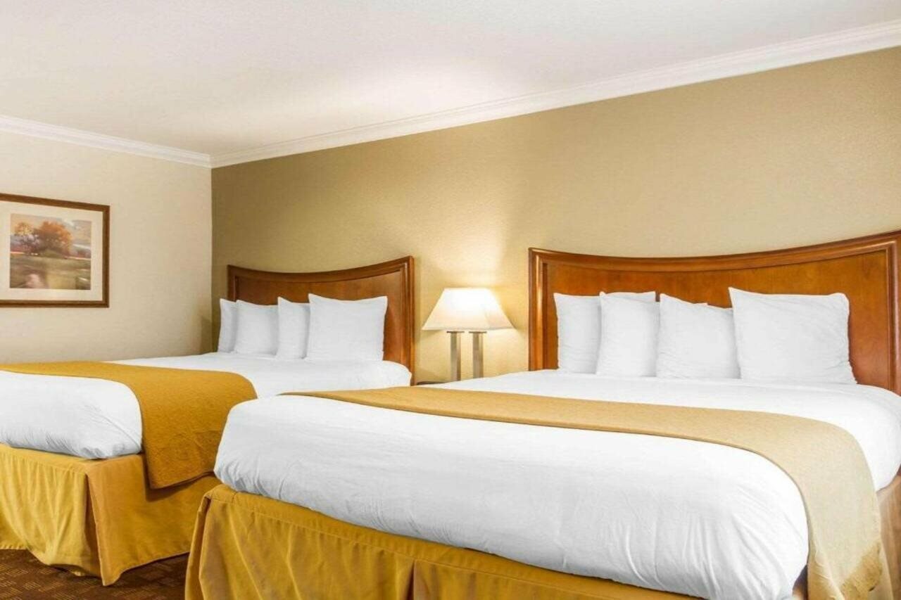 Фото Quality Inn Sacramento Convention Center