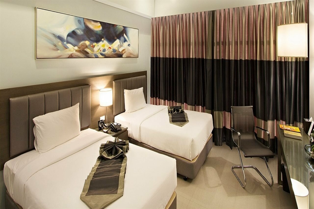 Фото Bayfront Hotel Cebu - North Reclamation