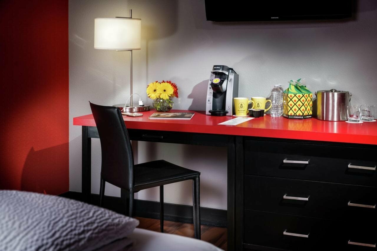 Фото Staypineapple, Hotel Five, Downtown Seattle