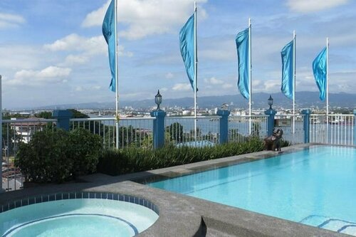 Внешний вид отеля The Bellavista Hotel в Лапу-Лапу, фото 2