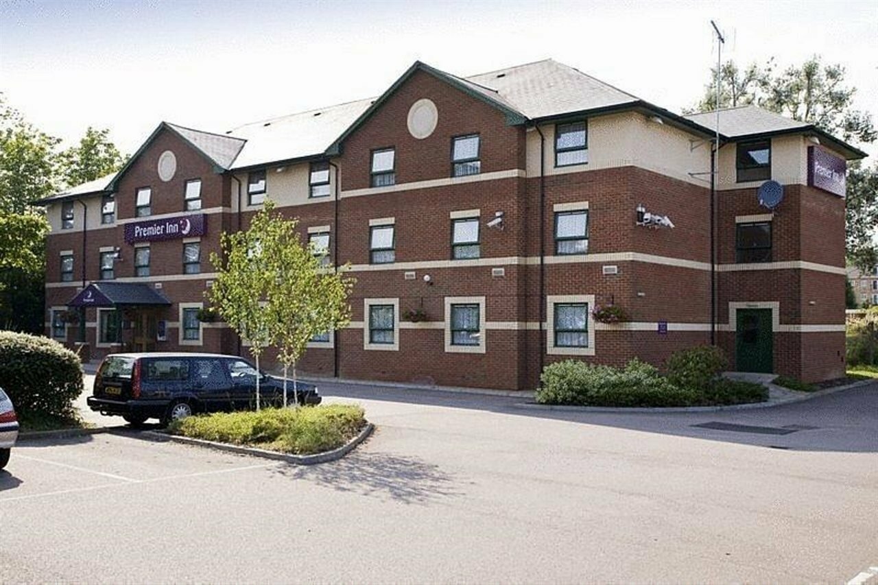 Фото Premier Inn Watford North