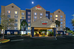 Гостиница Fairfield Inn & Suites by Marriott Near Universal Orlando