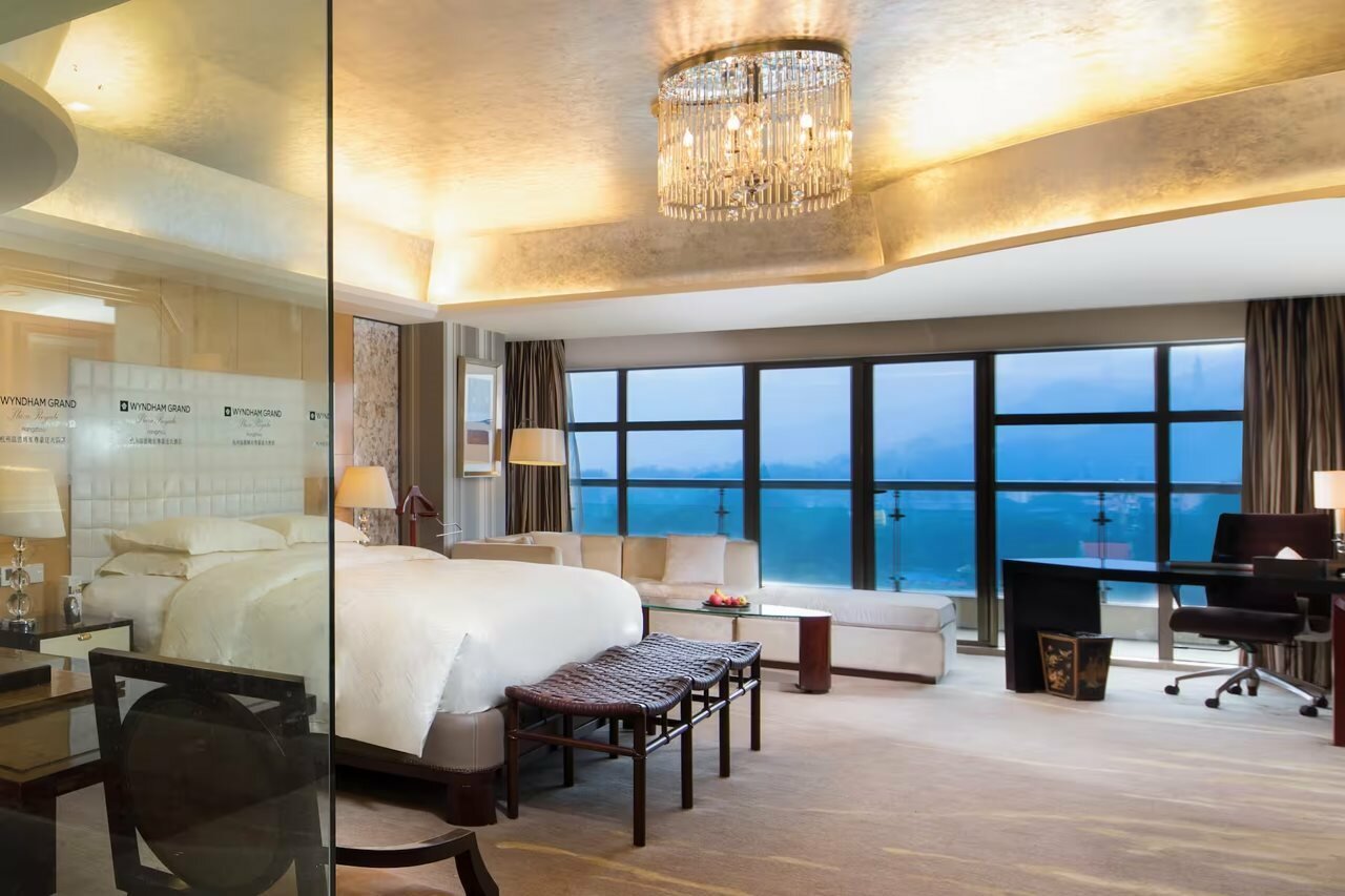 Фото Wyndham Grand Plaza Royale Hangzhou