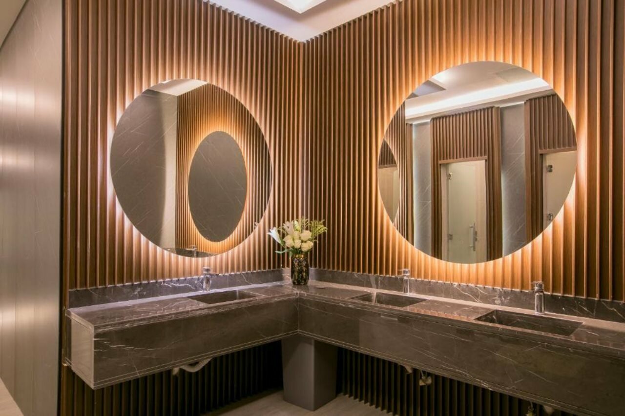 Фото Luxury Night Hotel