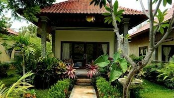 Фото Bali Bhuana Beach Cottages