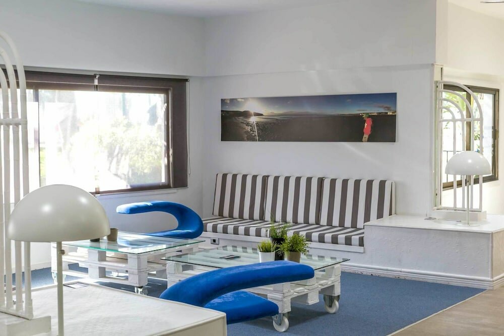 Фото Apartamentos Portonovo