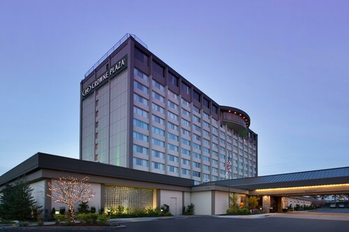 Гостиница Crowne Plaza Seattle Airport
