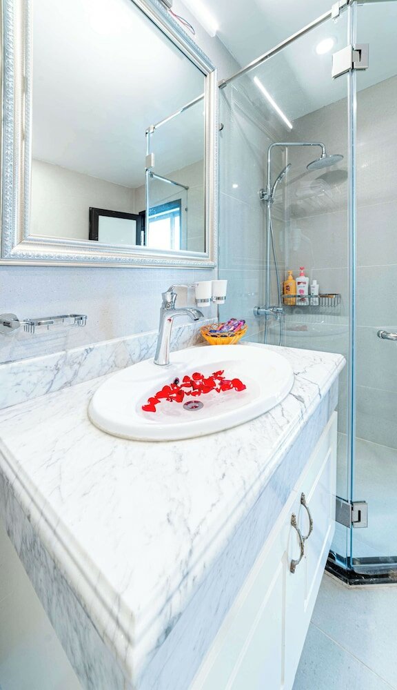 Фото Rosee Hotel & Apartment