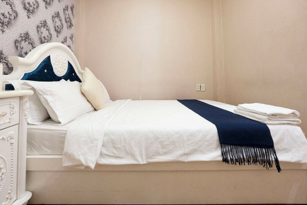 Фото Crowne Bui Vien Hotel