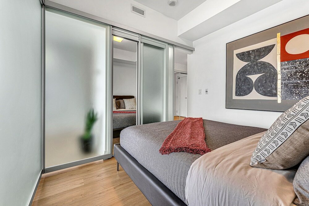 Фото The Harbour Toronto