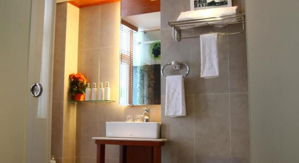 Фото Angela Boutique Serviced Residence