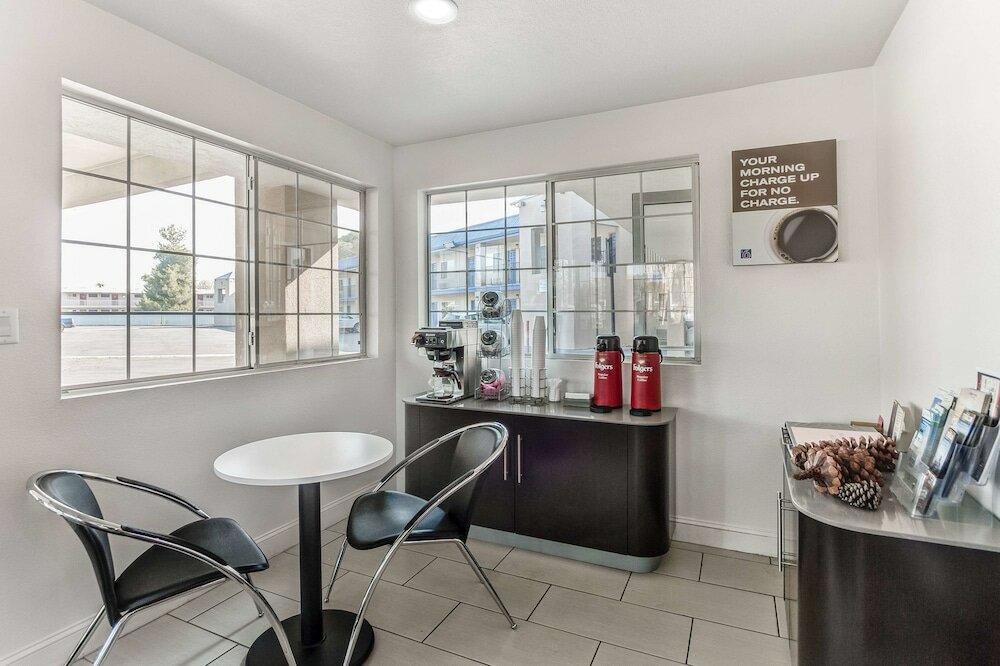 Фото Motel 6 Visalia, Ca